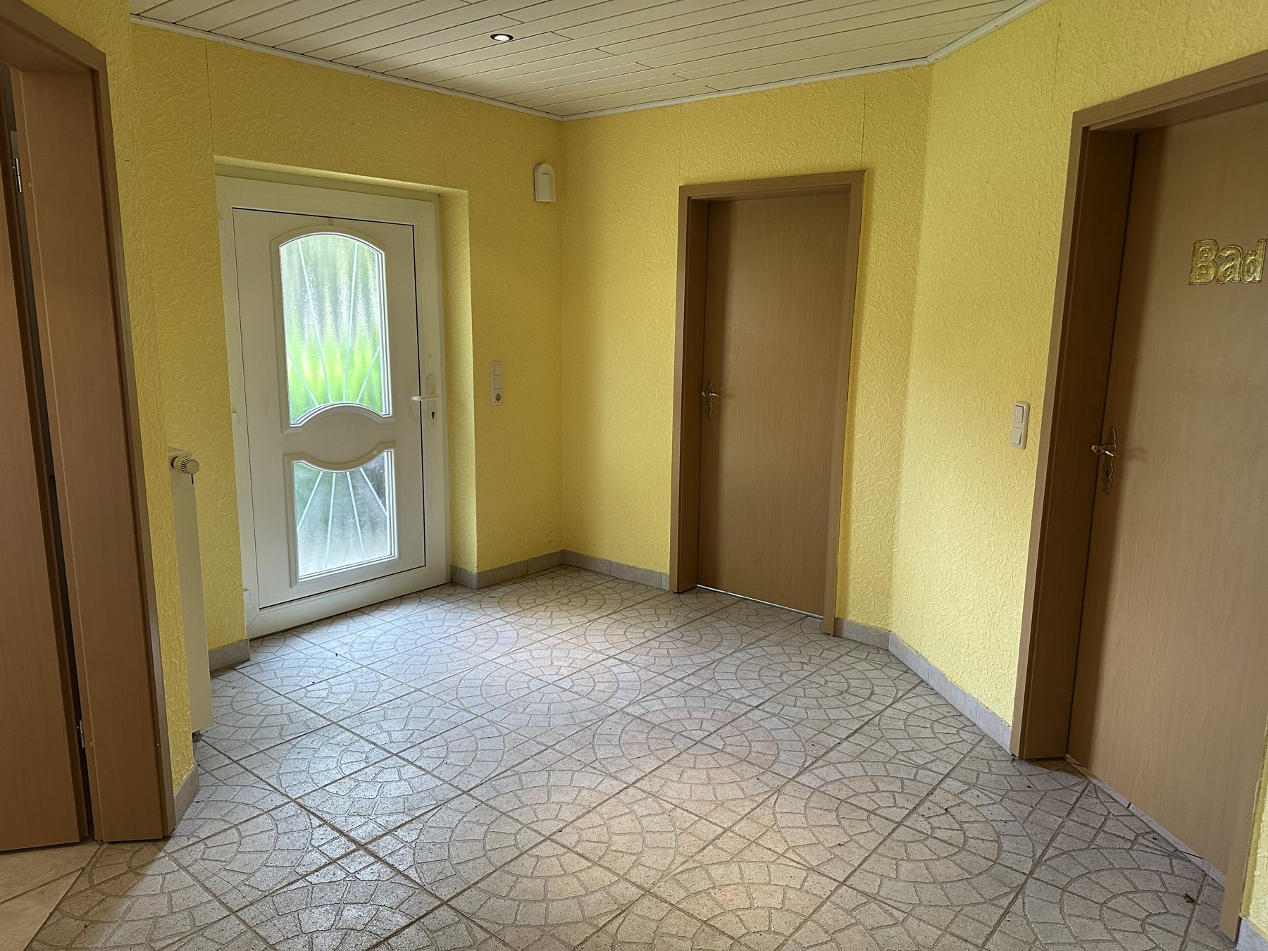 Einfamilienhaus mit Wintergarten & ausbaufähigem Dachgeschoss