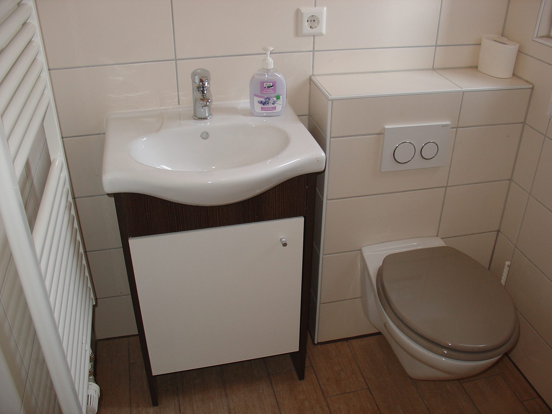 Dusche mit WC (EG)