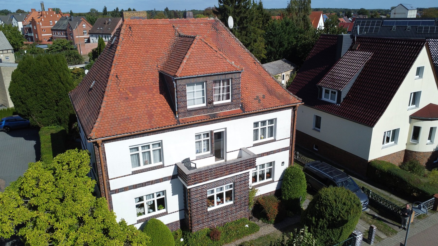 Freistehendes Ein-/Zweifamilienhaus mit herrlichem Grundstück in absolut ruhiger Wohnlage