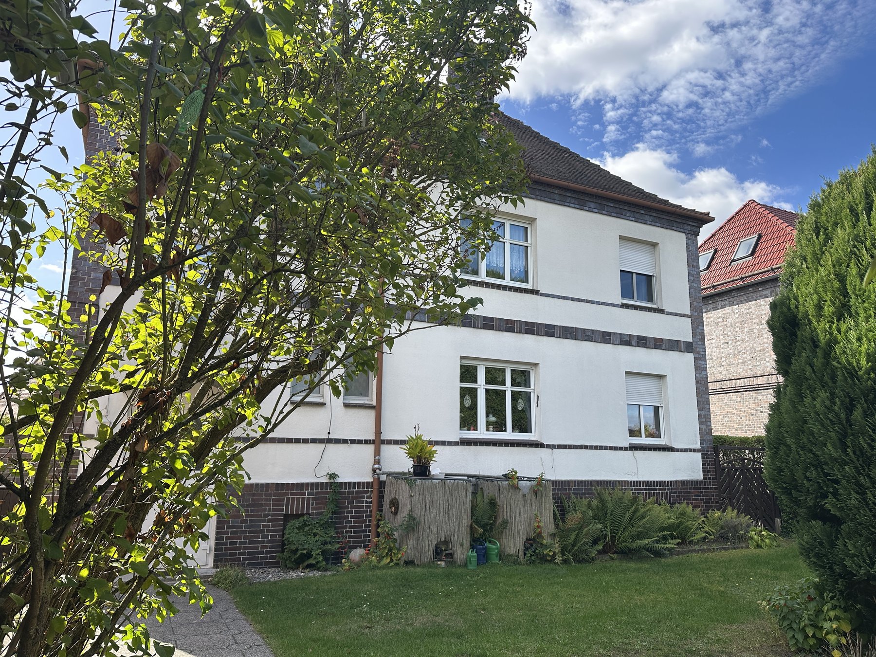 Hausansicht (Gartenseite)